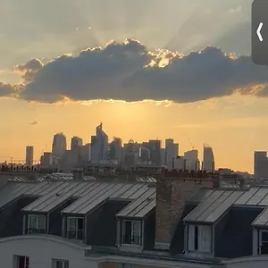  Alloggio in famiglia Etage D'un Duplex Au 17eme Arr De , Vue Sur Le Defense, A 10min Des Champs Elysee