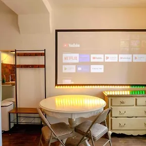  Appartamento With Cinema@paris Chatelet