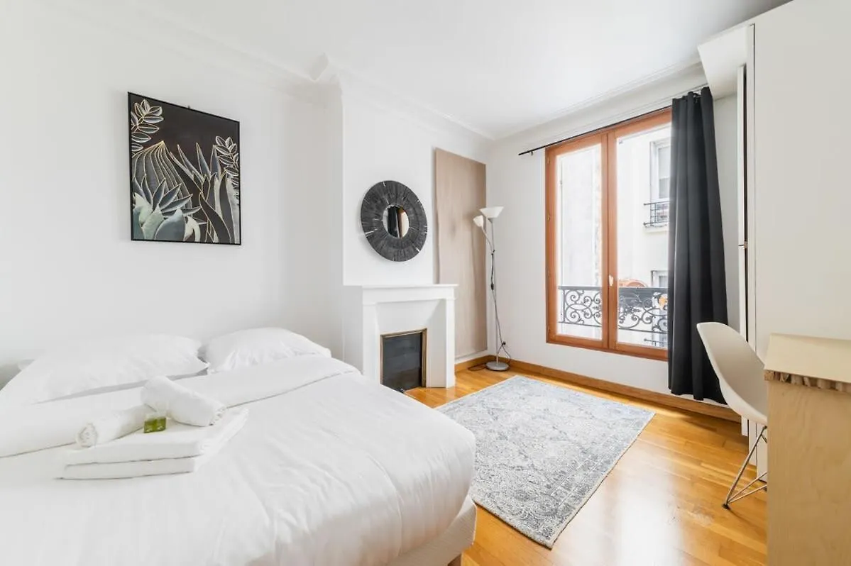 Apartment 85M2 De Confort Paris 17 - Charme Parisien 6P - Flat-Guest